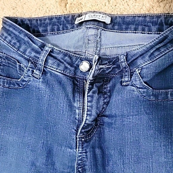 Women Lee Curvy Fit Jeans Lower on The Waist Size: 4P - Picture 2 of 9
